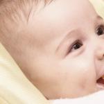 Kako uvesti svježi sir i kefir u komplementarnu prehranu za dojenčad: koliko mliječnih proizvoda možete dati djetetu i od koje dobi